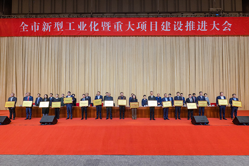 ��ϲ����PG���ӹ����ٻ���ͨ�н����ġ����Ҽ���ɫ��������  ������׿Խ�����ܹ���������ȫ������ҵ����50ǿ���ȶ�������