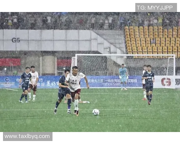 星光璀璨足球世界点亮梦想与荣耀助力球迷燃情赛事之旅 星光璀璨足球世界点亮梦想与荣耀助力球迷燃情赛事之旅