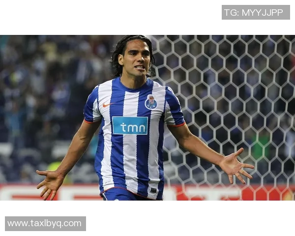 足球球星戴冰袖帽成为新潮流 哪些明星引领这一时尚趋势